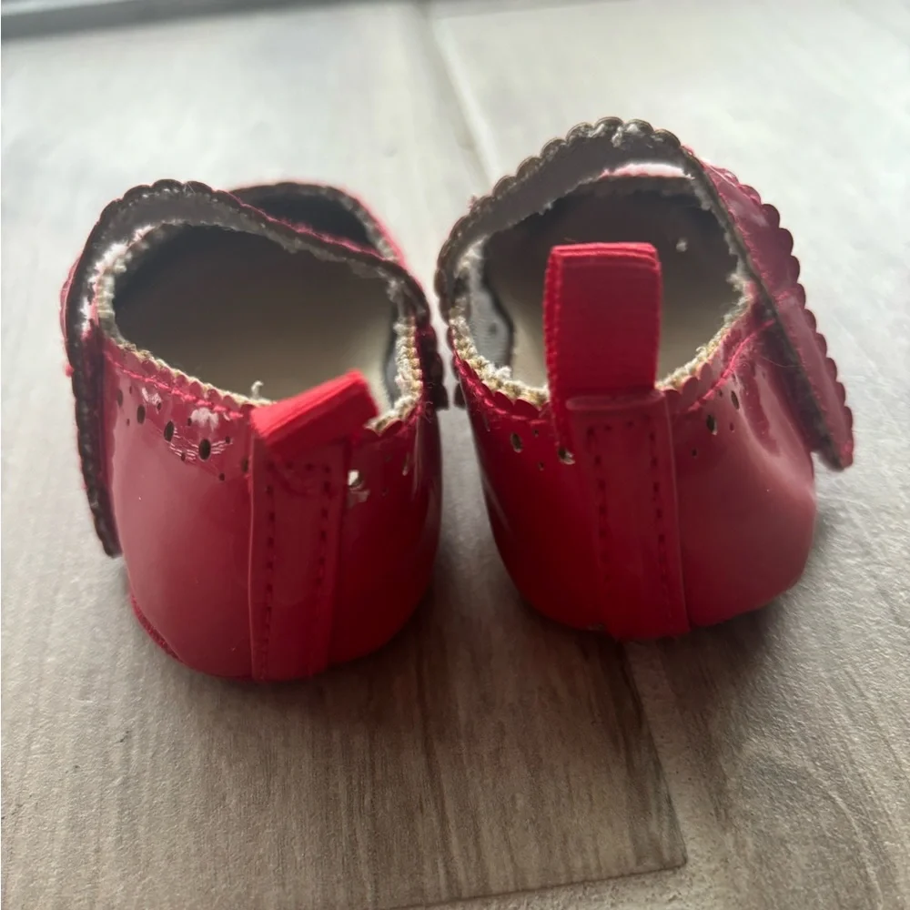 Red Kids Mary Jane Shoes 6-12 months in great condition